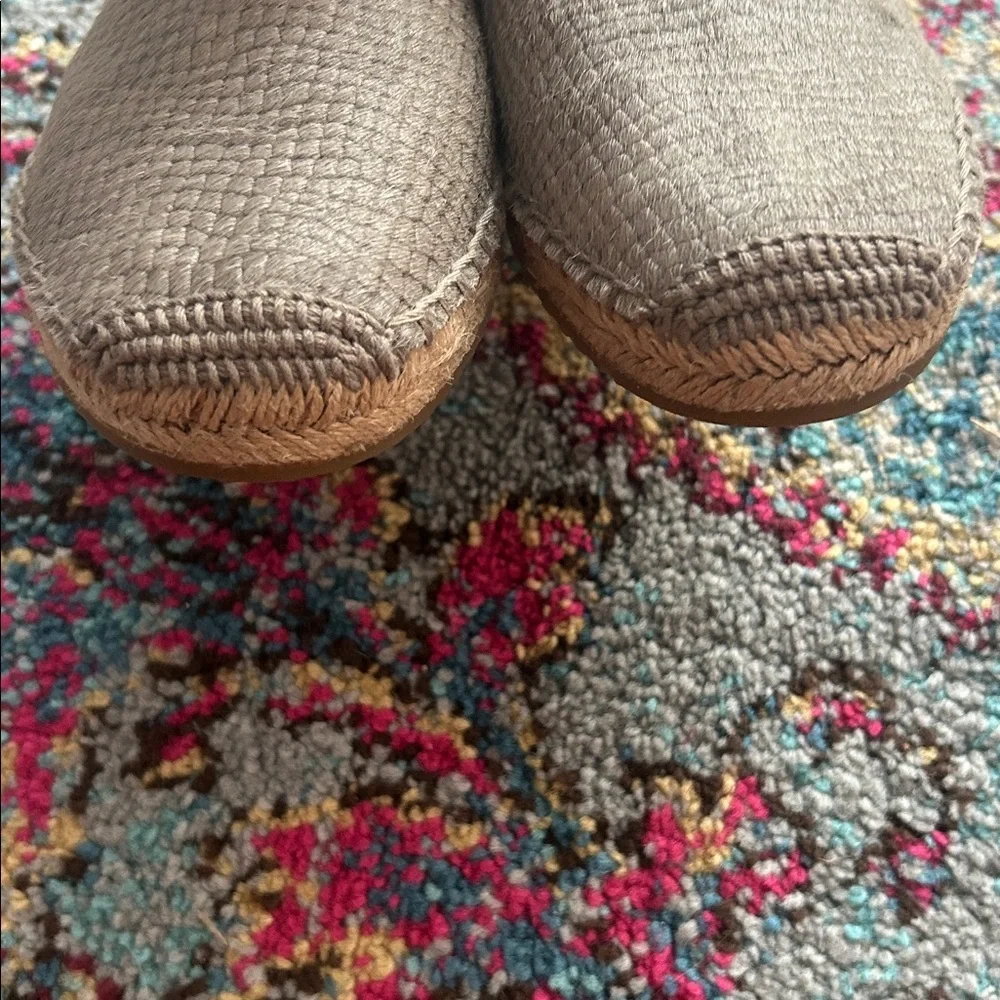 UGG Sandrinne Calf Hair‎ Scales Espadrille Gray Flat Slip On 1007150 Size 8